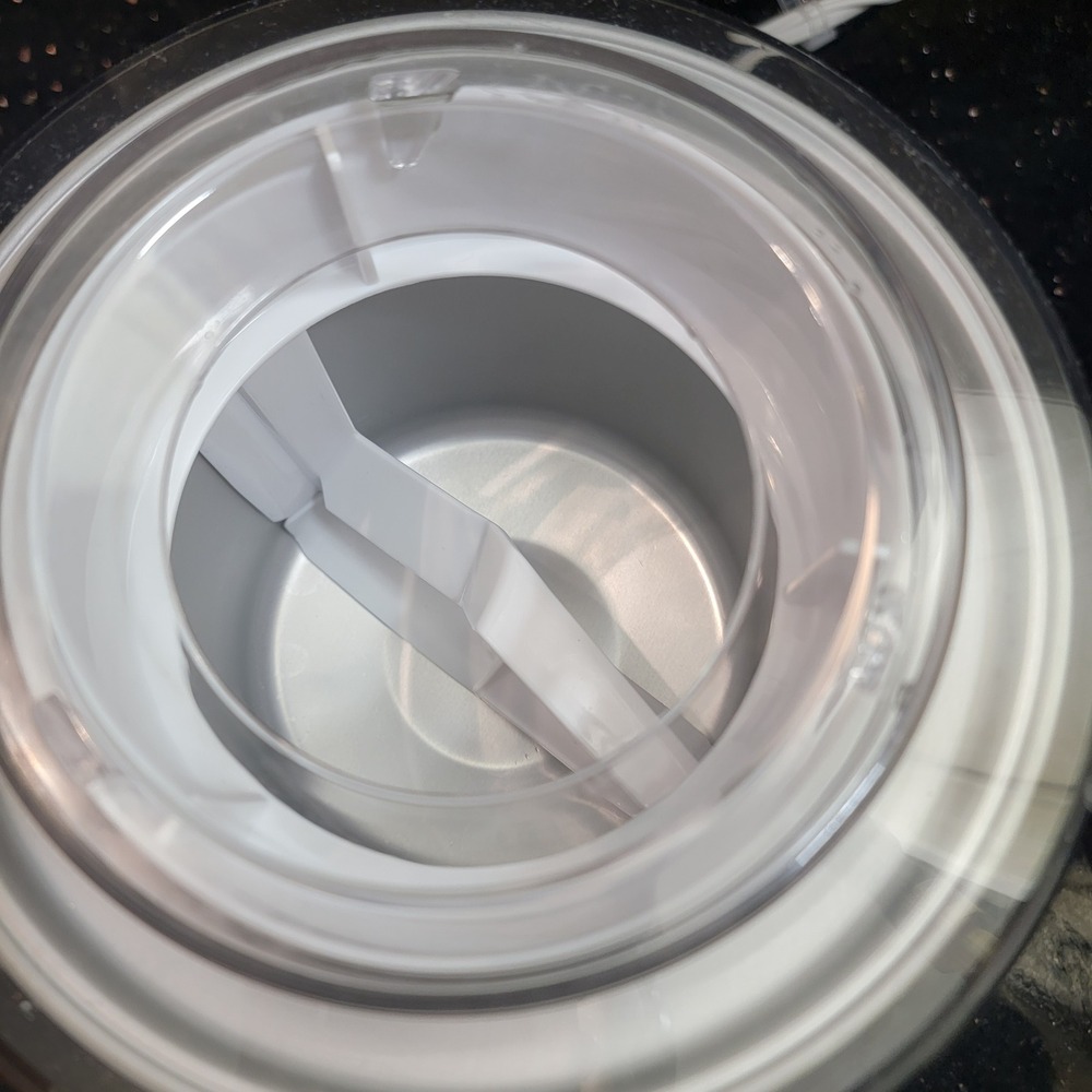 Cuisinart ICE-21 White Frozen Yogurt Ice Cream and Sorbet Maker 1.5 Quart 50W - Picture 7 of 10
